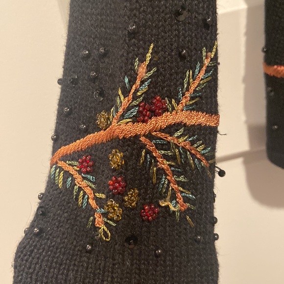 Cardinal sweater Heirloom Collectibles Sequin Cardinal Zip-up Christmas cardigan - Picture 4 of 14